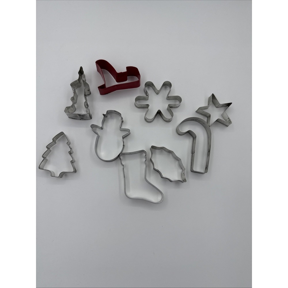 Lot Of 9 Vintage Metal Christmas Cookie Cutters Candle Sleigh‎ Holly Leaf Tree